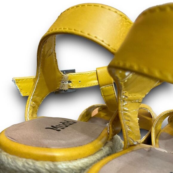 Mudd Yellow Wedge Sandals - Picture 9 of 14